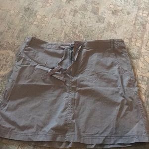 Eddie Bauer blue outdoor skirt with button and zip